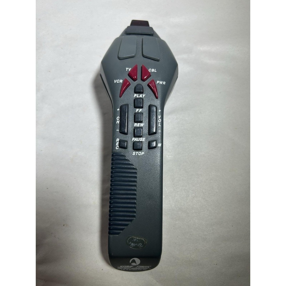 Star Trek The Next Generation Phaser Universal TV VCR CBL Remote Control 1995